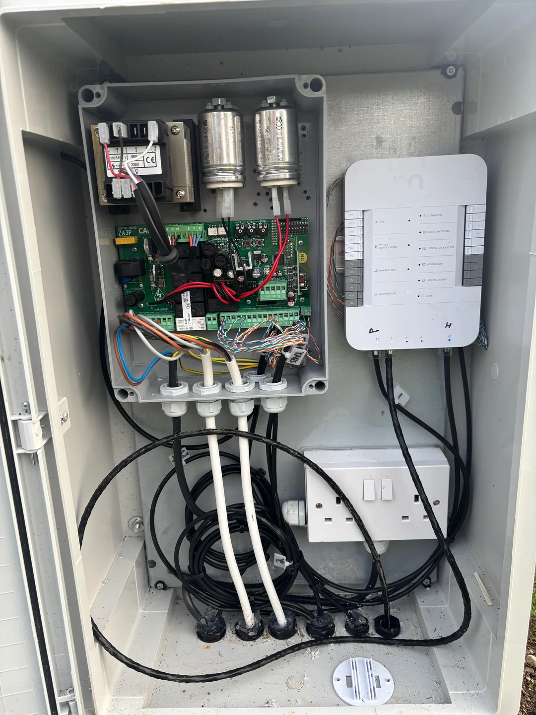 Goodyear UniFi Access Control, Gate & Electric Strike Installation project photo 6